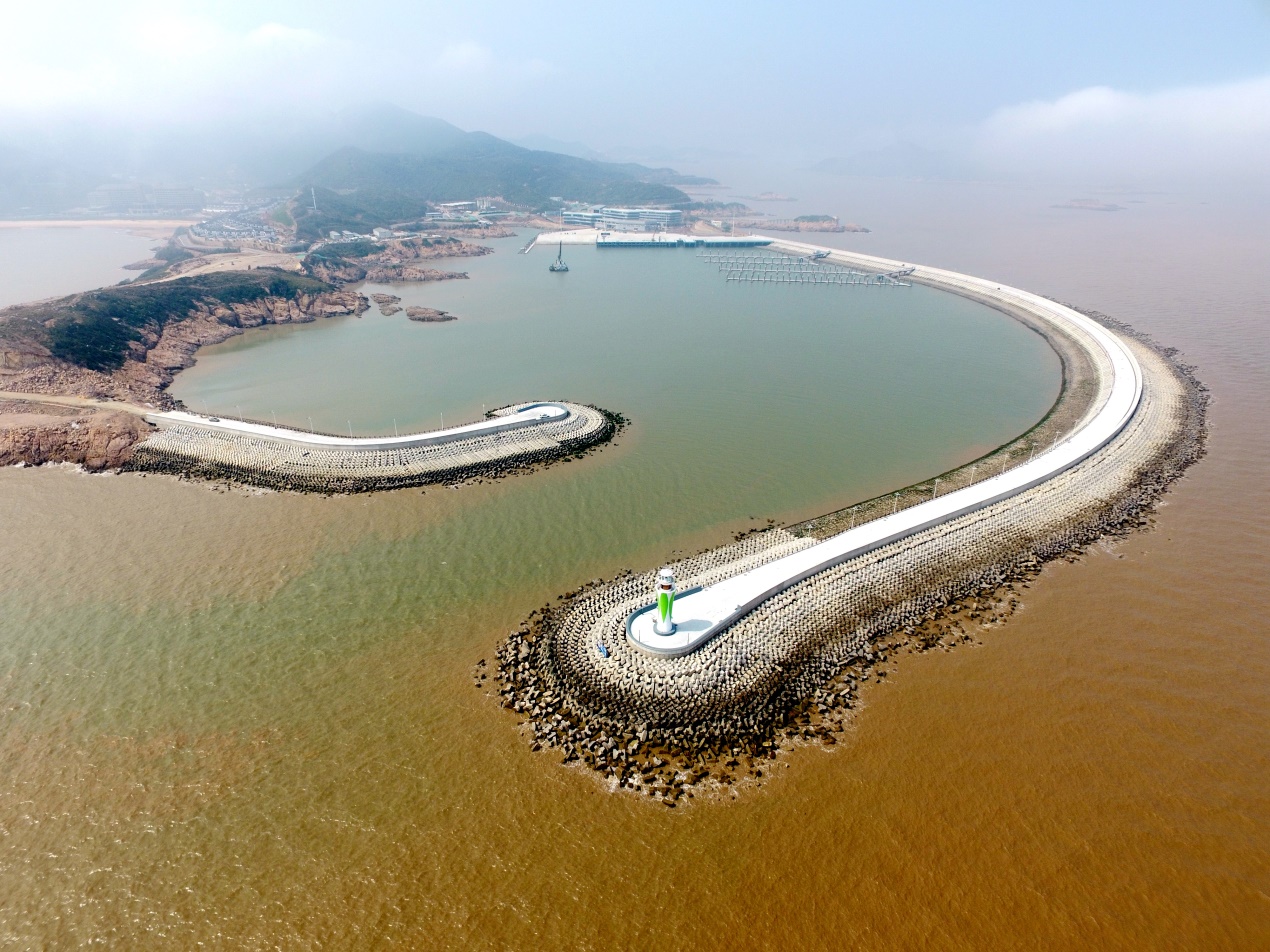 市高促会常务副会长单位宏润建设第一个海上工程竣工