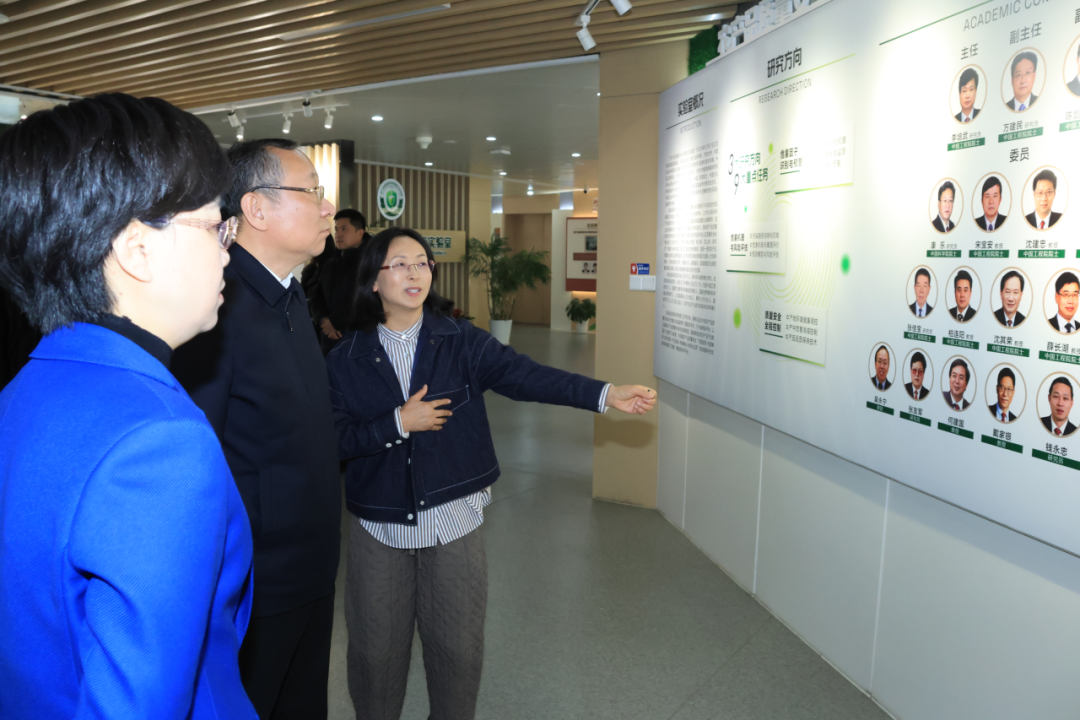 沈敏在宁波调研科协工作